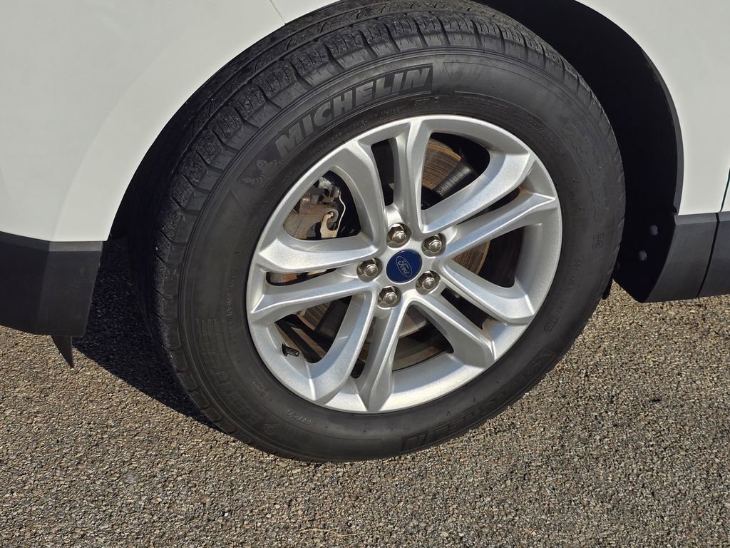 Used 2020 Ford Edge SEL AWD/4WD image 11