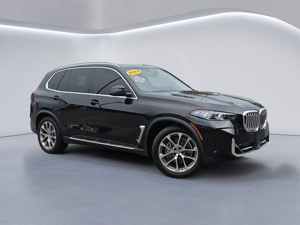 Used 2024 BMW X5 xDrive40i w/ Premium Package AWD/4WD image 2