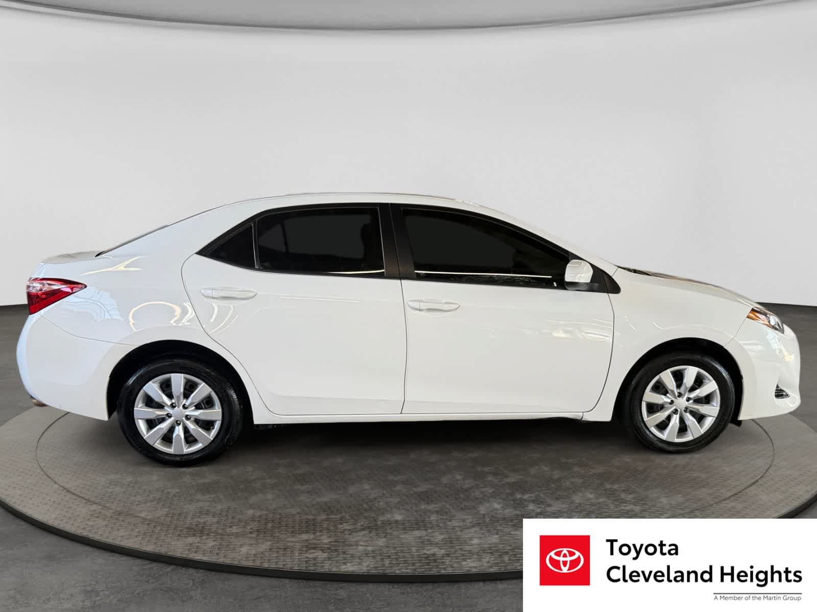 Used 2017 Toyota Corolla LE w/ Carpet Mat Package (TMS) FWD image 4