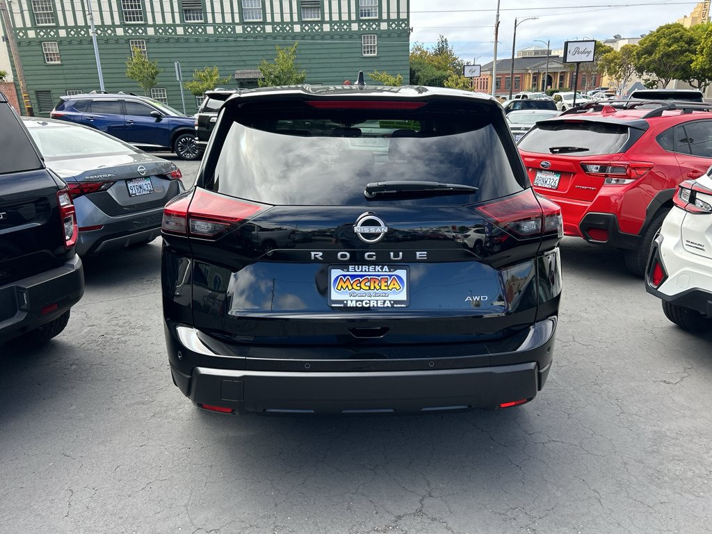 Used 2026 Nissan Rogue S AWD/4WD image 5