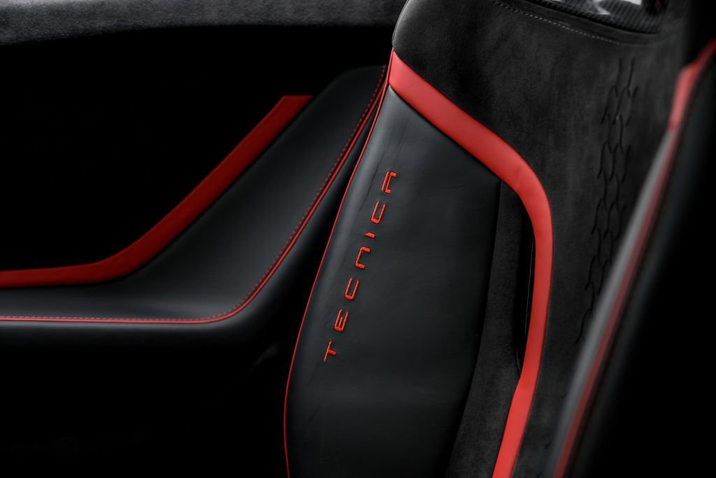 Used 2023 Lamborghini Huracan Tecnica RWD image 39