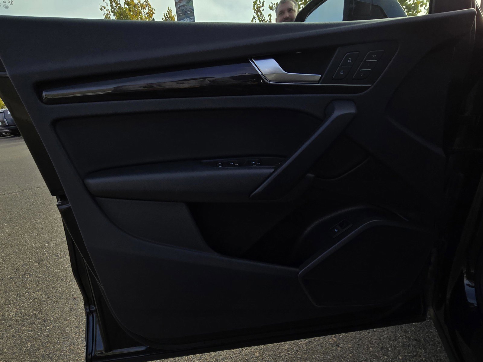 Used 2020 Audi Q5 2.0T Premium w/ Convenience Package image 16