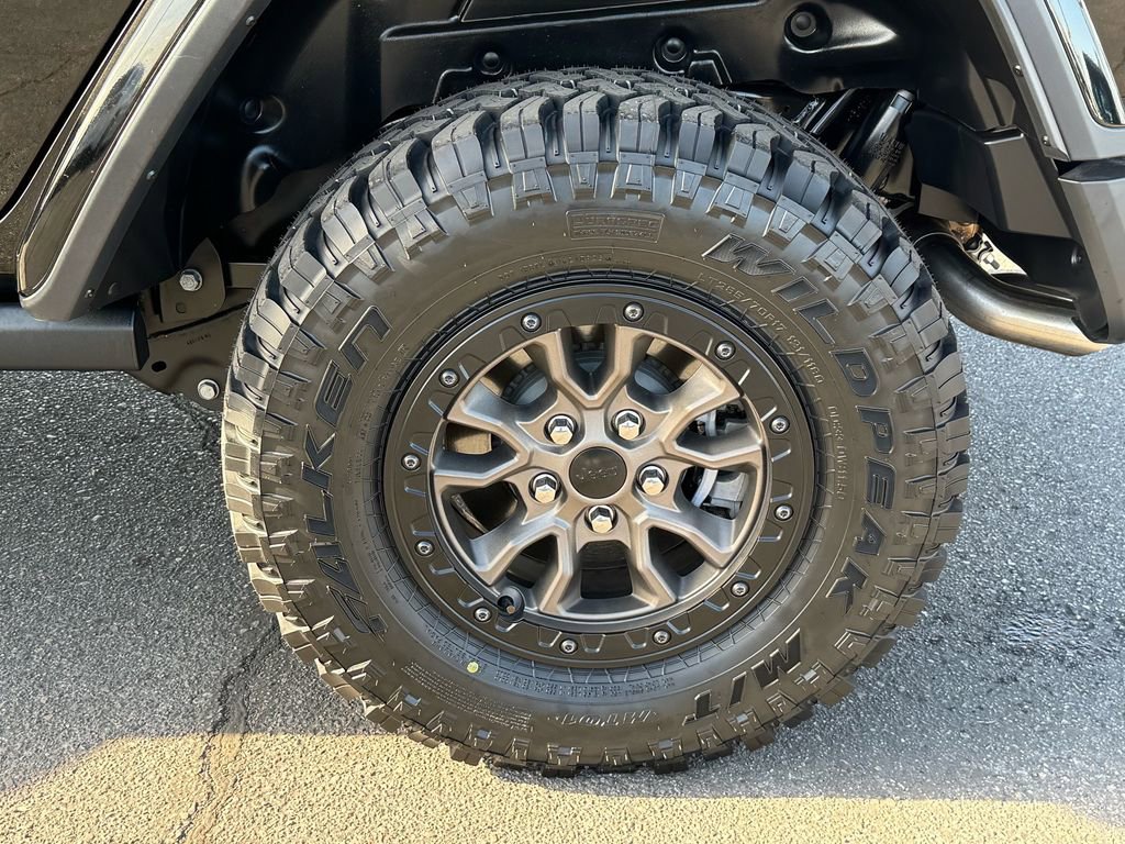 Used 2023 Jeep Wrangler Unlimited Rubicon 392 image 9