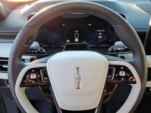 New 2025 Lincoln Aviator Black Label AWD/4WD image 9