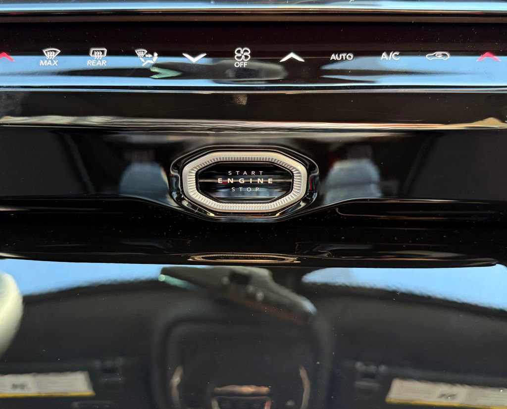 New 2026 Jeep Grand Cherokee Summit AWD/4WD image 7