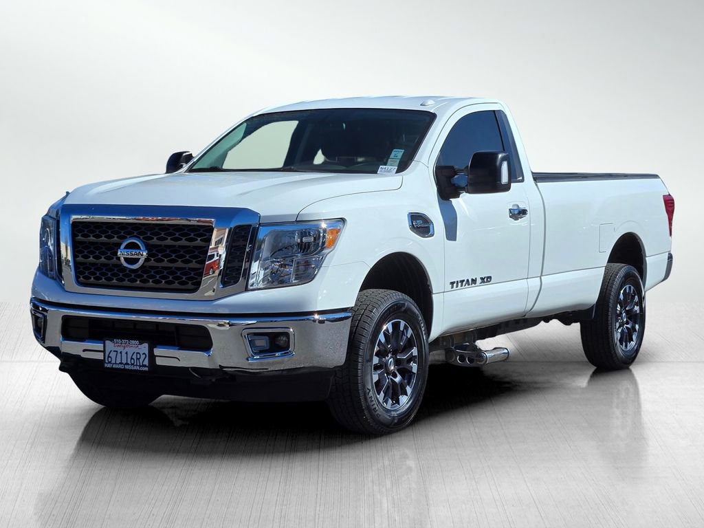 Used 2018 Nissan Titan SV image 8