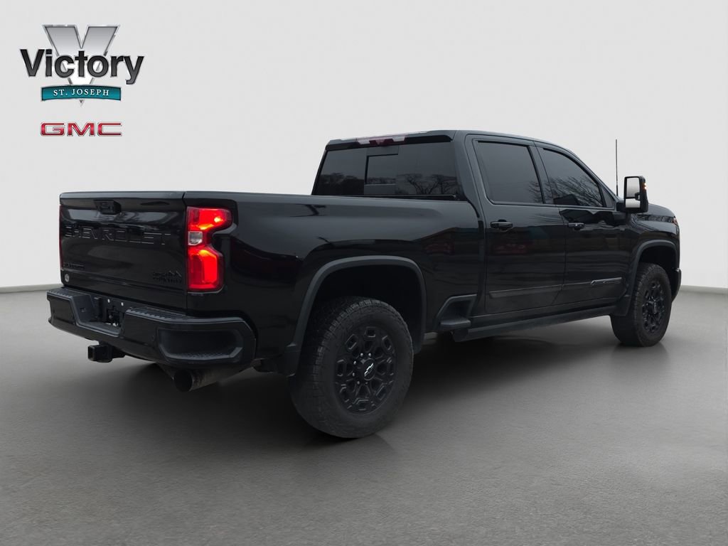 Used 2024 Chevrolet Silverado 3500 High Country w/ High Country Premium Package image 17