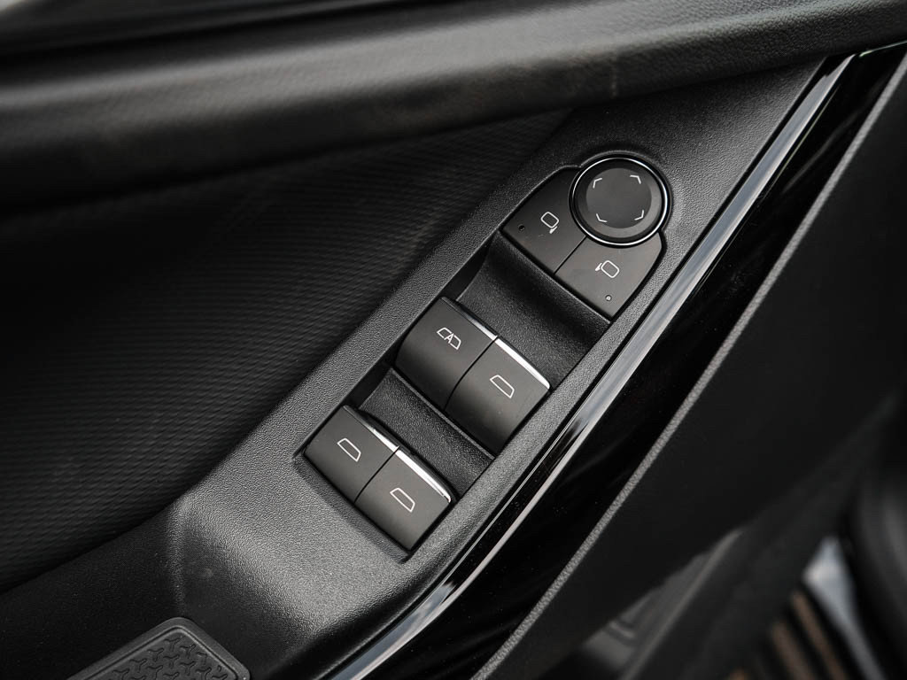 New 2027 Chevrolet Equinox RS AWD/4WD image 17