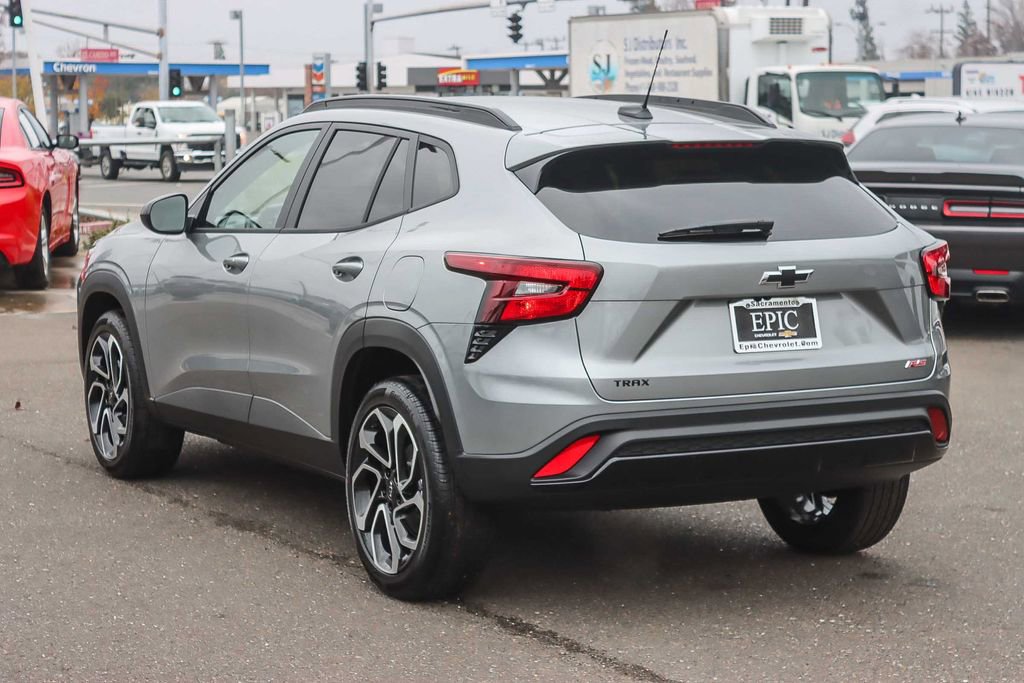 New 2026 Chevrolet Trax RS image 2