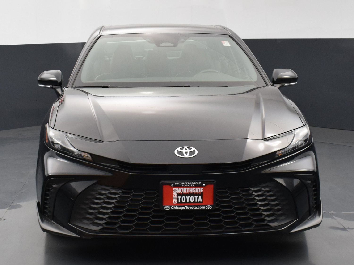 Used 2025 Toyota Camry SE FWD image 7