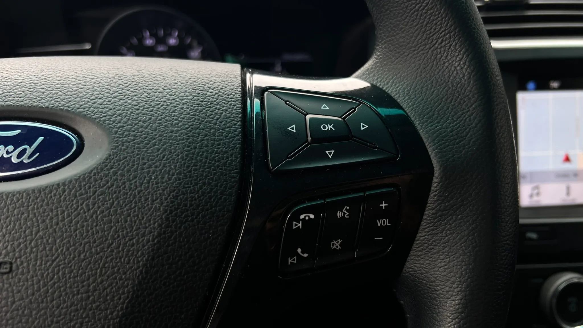 Used 2017 Ford Explorer XLT w/ Equipment Group 202A image 35