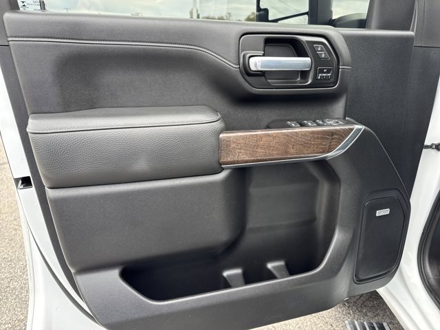 Used 2021 GMC Sierra 2500 Denali w/ Denali Ultimate Package image 17