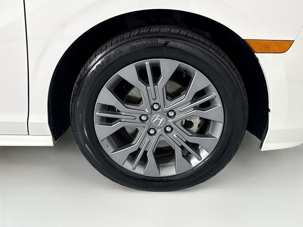 Certified 2025 Honda Odyssey Touring image 30