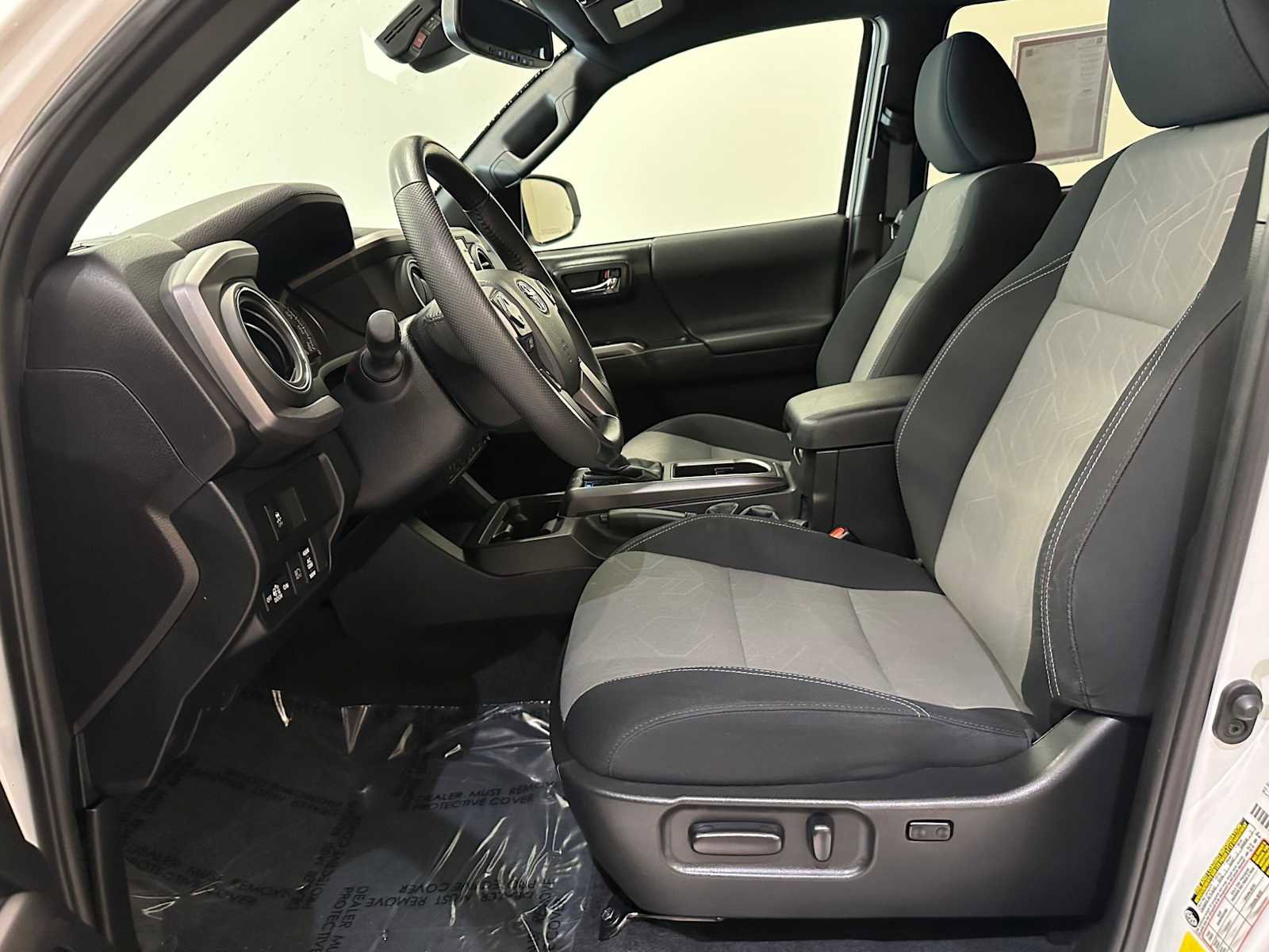 Certified 2023 Toyota Tacoma TRD Off-Road w/ Technology Package AWD/4WD image 21