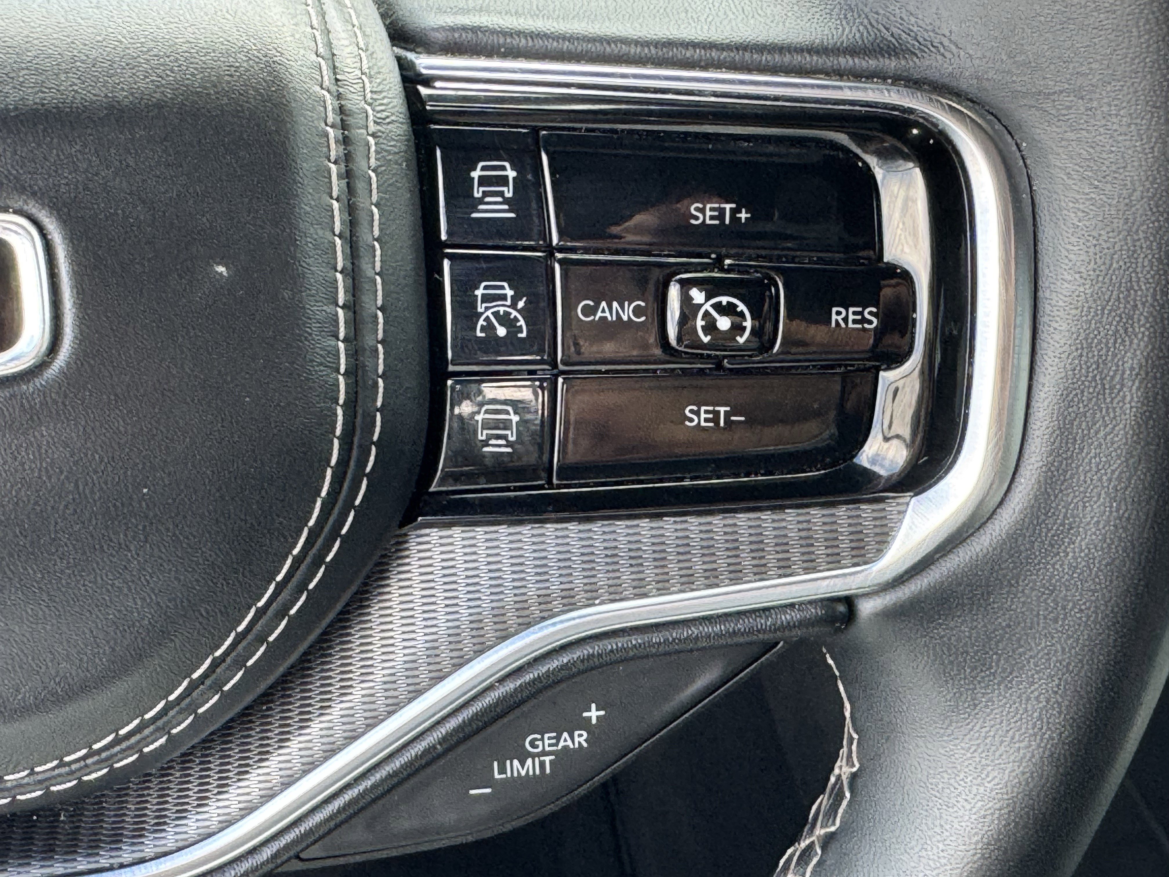 Used 2024 Jeep Grand Wagoneer L Series II w/ Quick Order Packagew 28T image 24