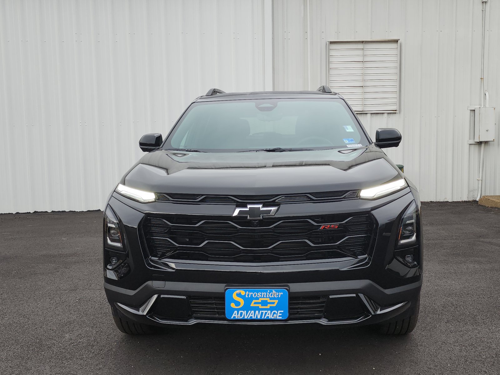 New 2026 Chevrolet Equinox RS w/ Safety and Technology Package FWD image 8