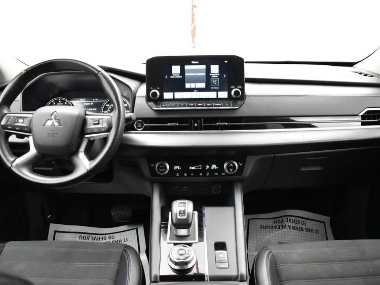 Used 2024 Mitsubishi Outlander Ralliart image 19