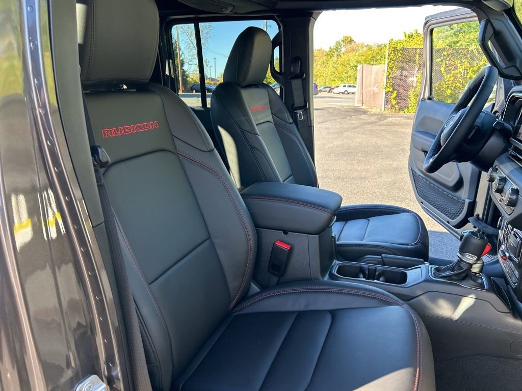 New 2025 Jeep Gladiator Rubicon image 39