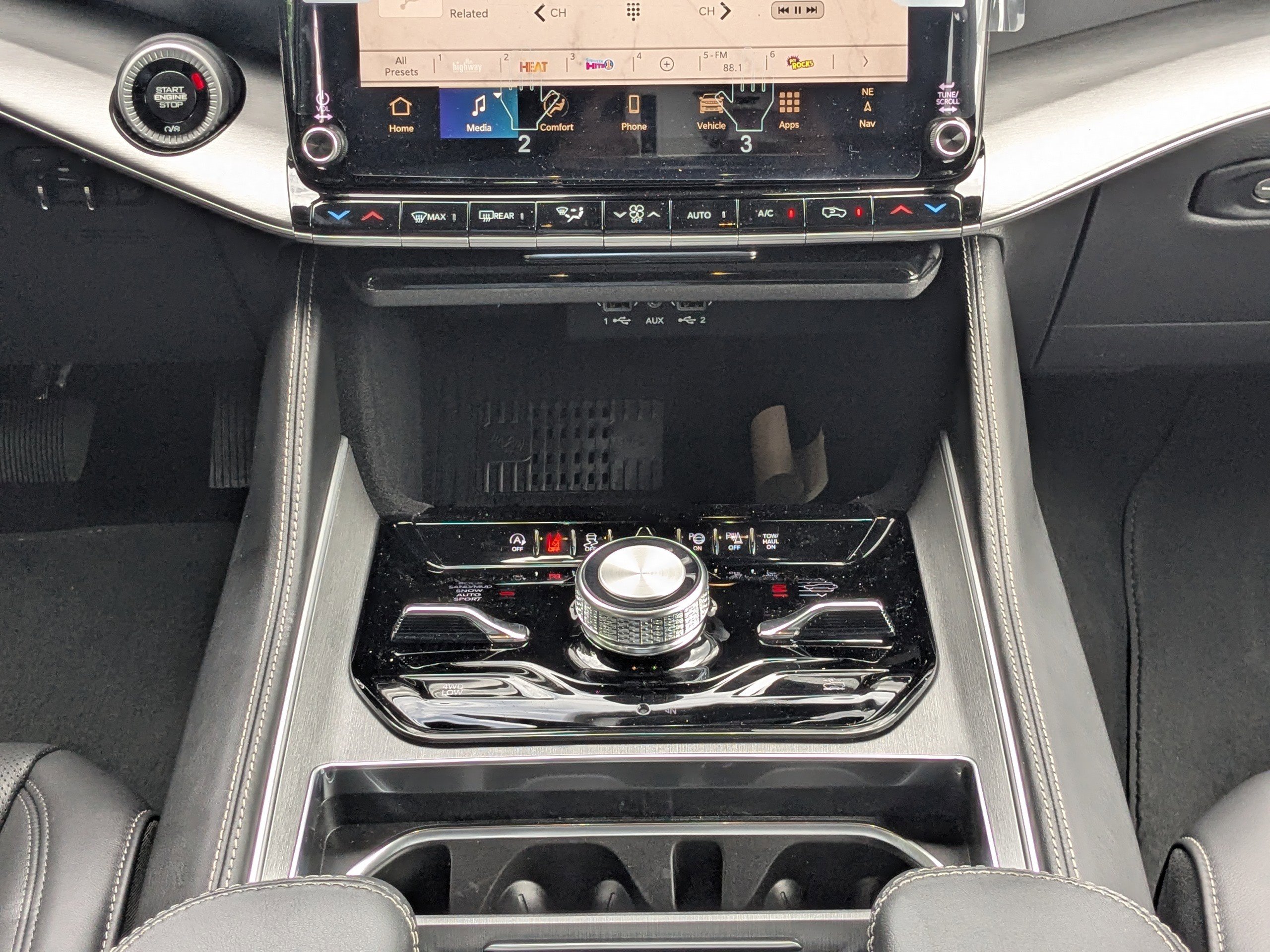 New 2026 Jeep Grand Wagoneer Limited AWD/4WD image 17