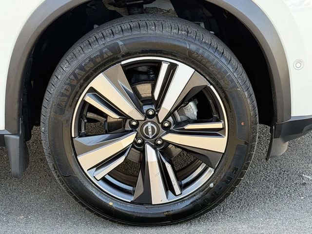 Used 2023 Nissan Rogue Platinum w/ Platinum Premium Package image 7