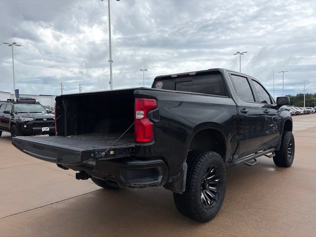 Used 2020 Chevrolet Silverado 1500 LT Trail Boss w/ Midnight Edition AWD/4WD image 4