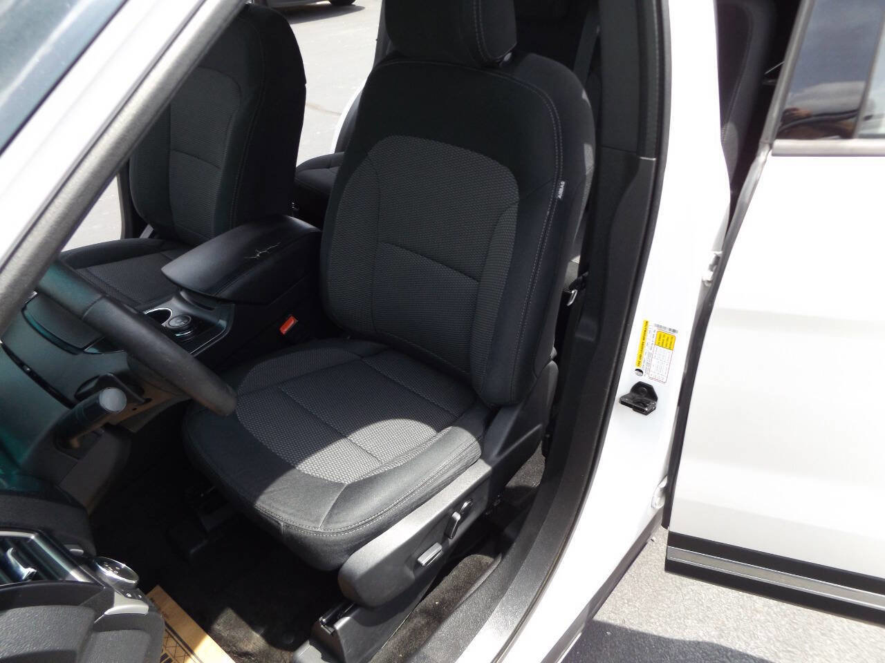 Used 2016 Ford Explorer XLT image 14