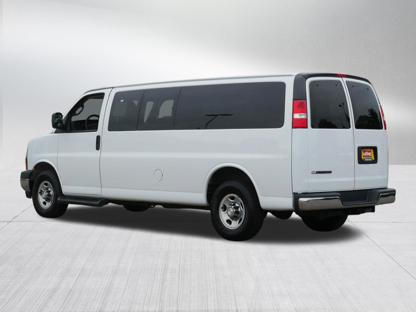 Used 2019 Chevrolet Express 3500 LT w/ LT Preferred Equipment Group RWD image 5
