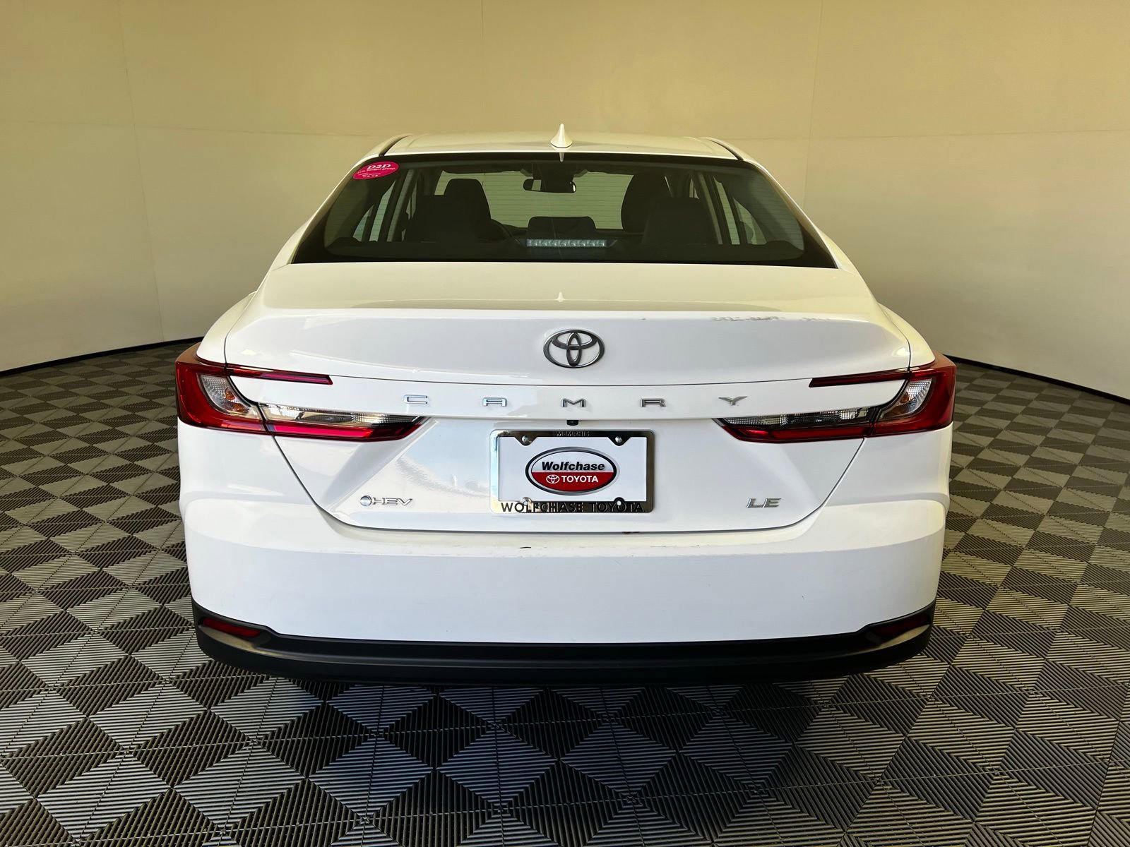 Used 2025 Toyota Camry LE image 6