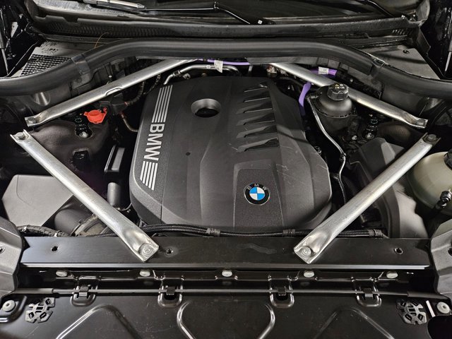 Used 2025 BMW X7 xDrive40i w/ M Sport Package image 22