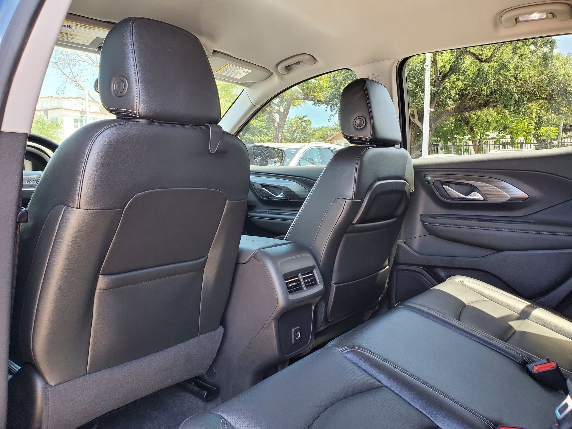 Used 2024 GMC Terrain SLT w/ LPO, Floor Liner Package AWD/4WD image 12