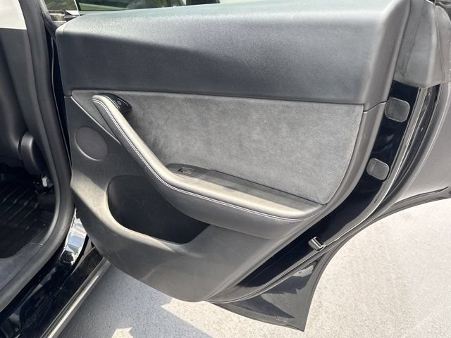 Used 2022 Tesla Model Y Performance AWD/4WD image 19