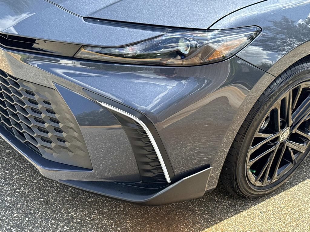 Used 2026 Toyota Camry SE FWD image 10