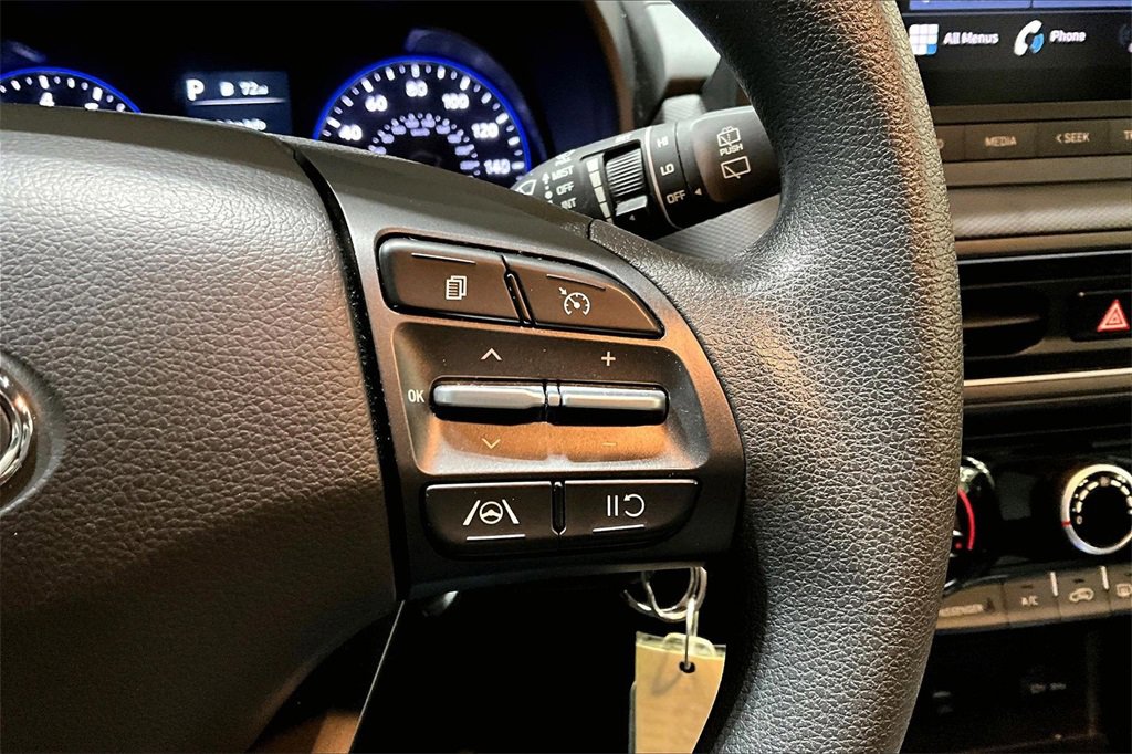 Used 2023 Hyundai Kona SE image 14