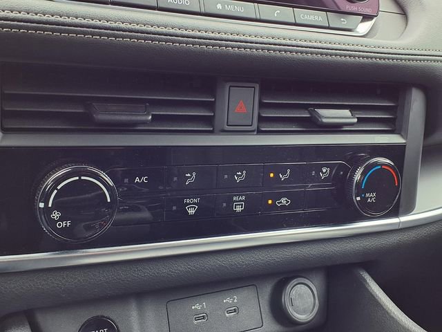 Used 2024 Nissan Rogue S image 11