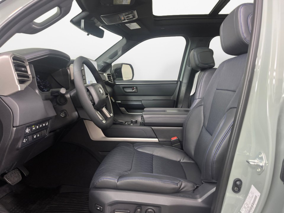 New 2026 Toyota Tundra Platinum image 9