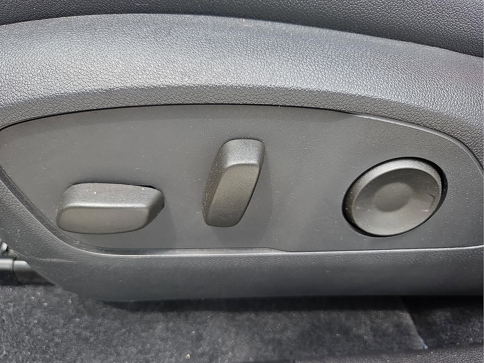 New 2025 Chevrolet Equinox EV RS image 15