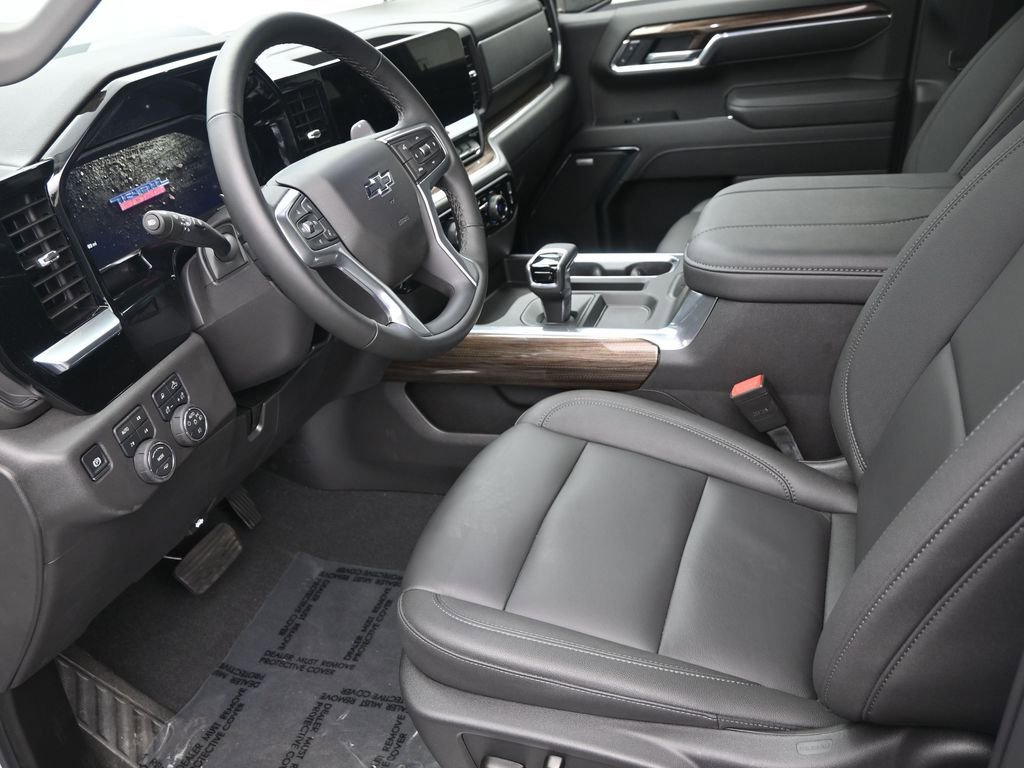 Used 2026 Chevrolet Silverado 1500 LT Trail Boss w/ LT Trail Boss Premium Package image 12