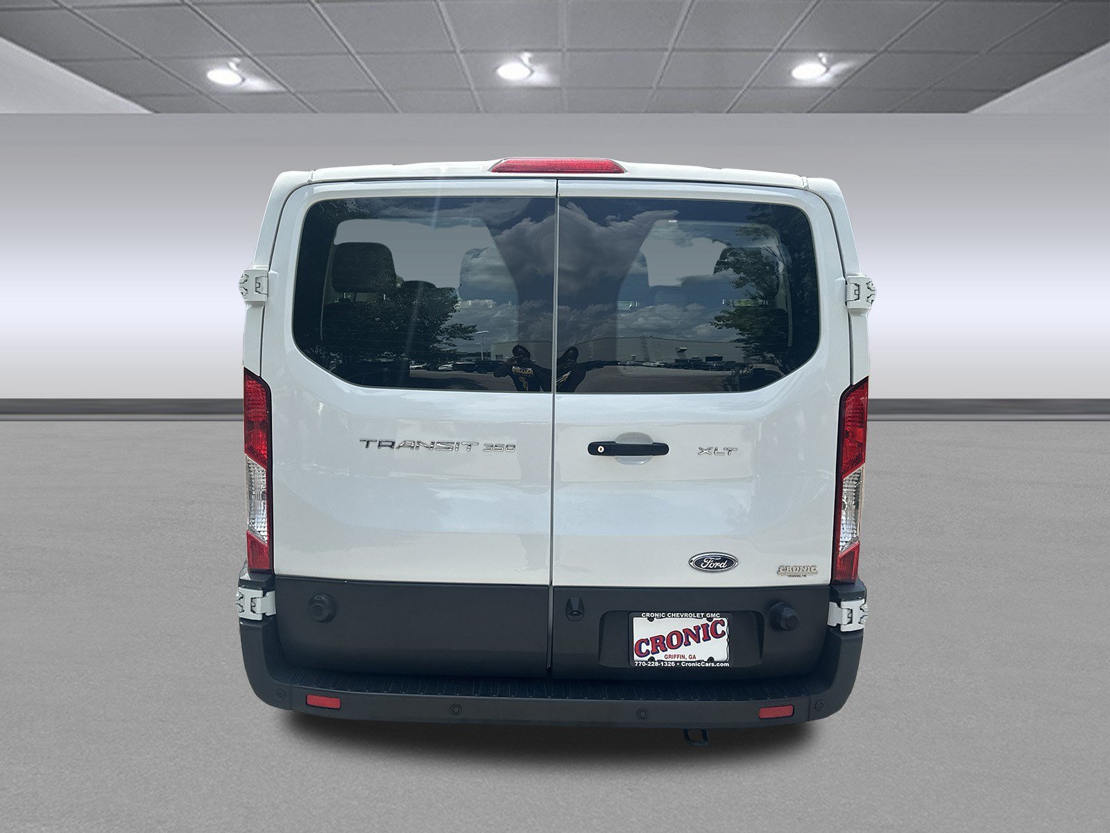 Used 2024 Ford Transit 350 XLT RWD image 6