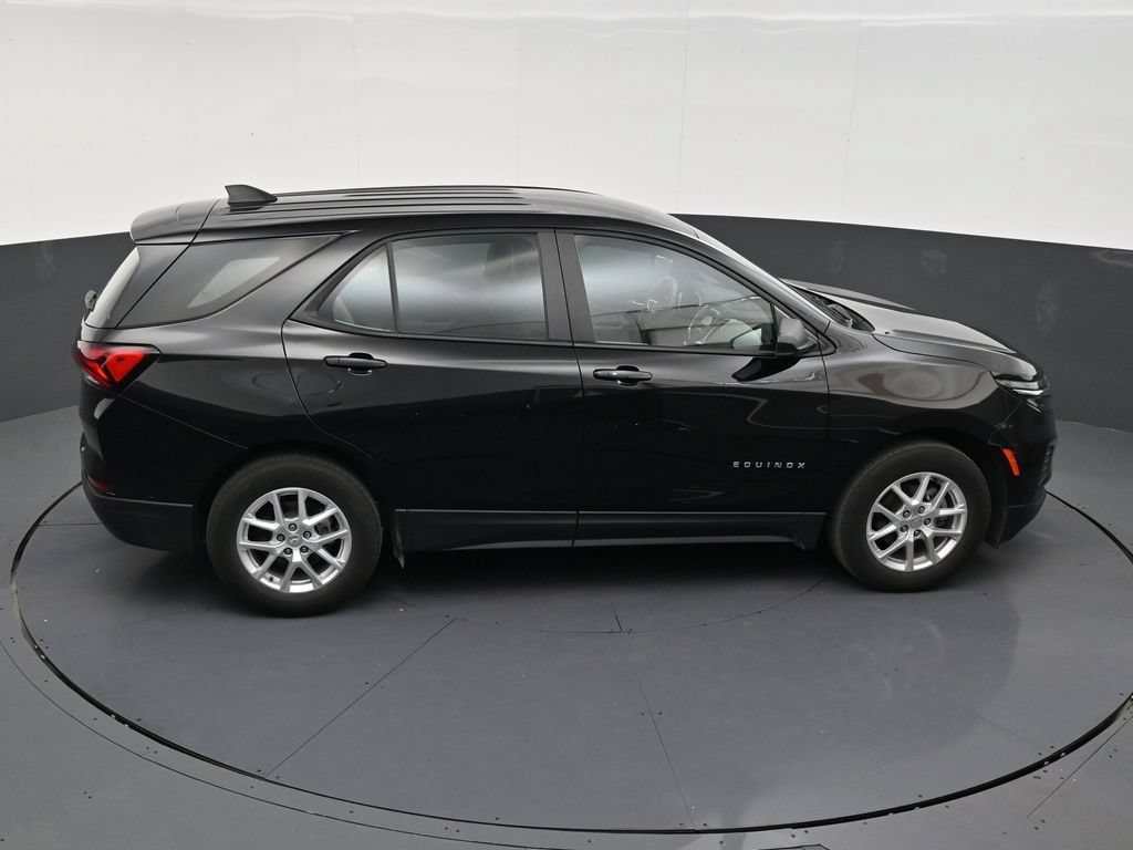 Used 2024 Chevrolet Equinox LS FWD image 16
