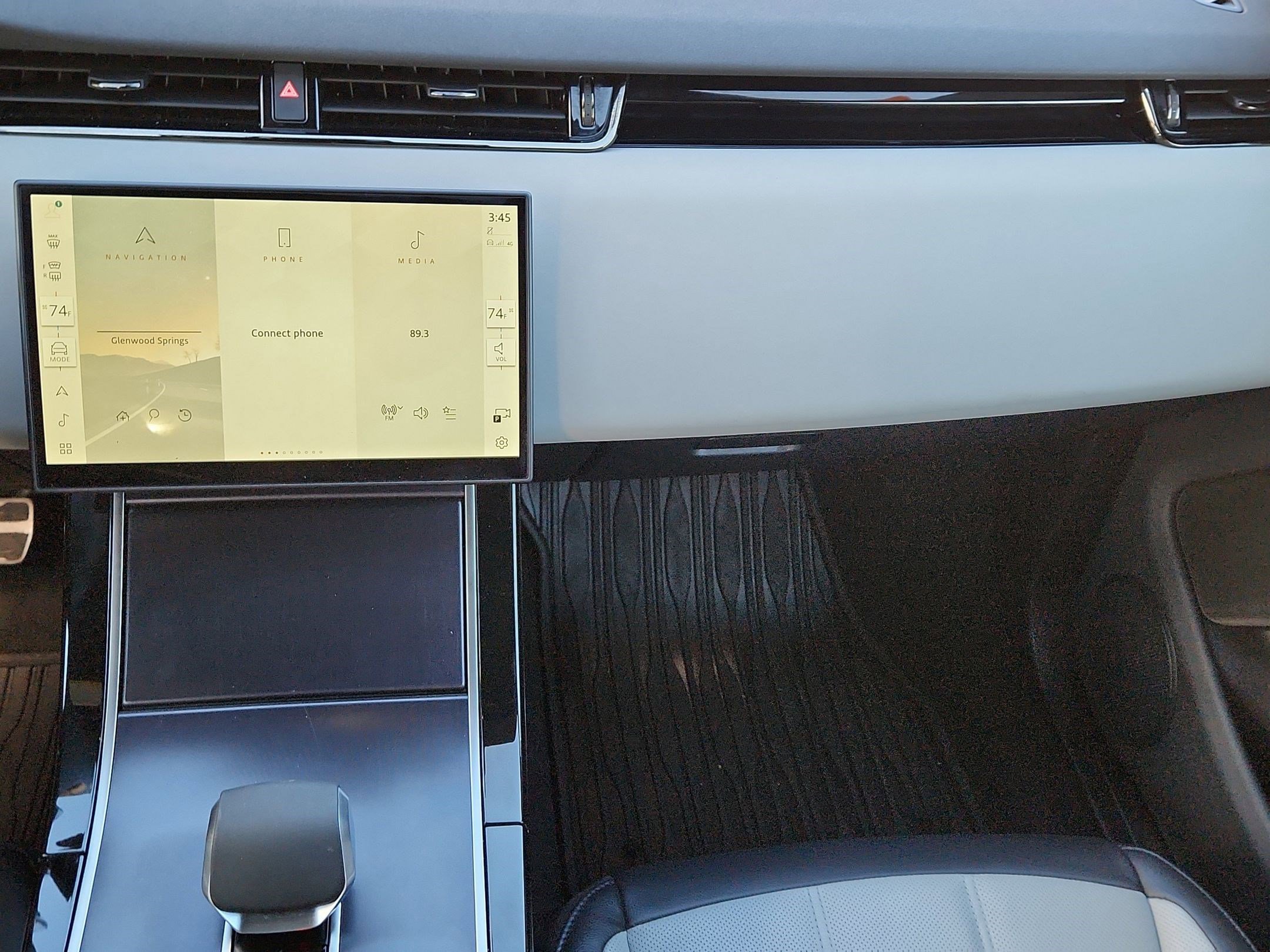 Certified 2026 Land Rover Range Rover Evoque Dynamic SE image 21