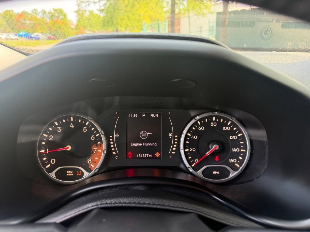 Used 2015 Jeep Renegade Latitude w/ Popular Equipment Group FWD image 16