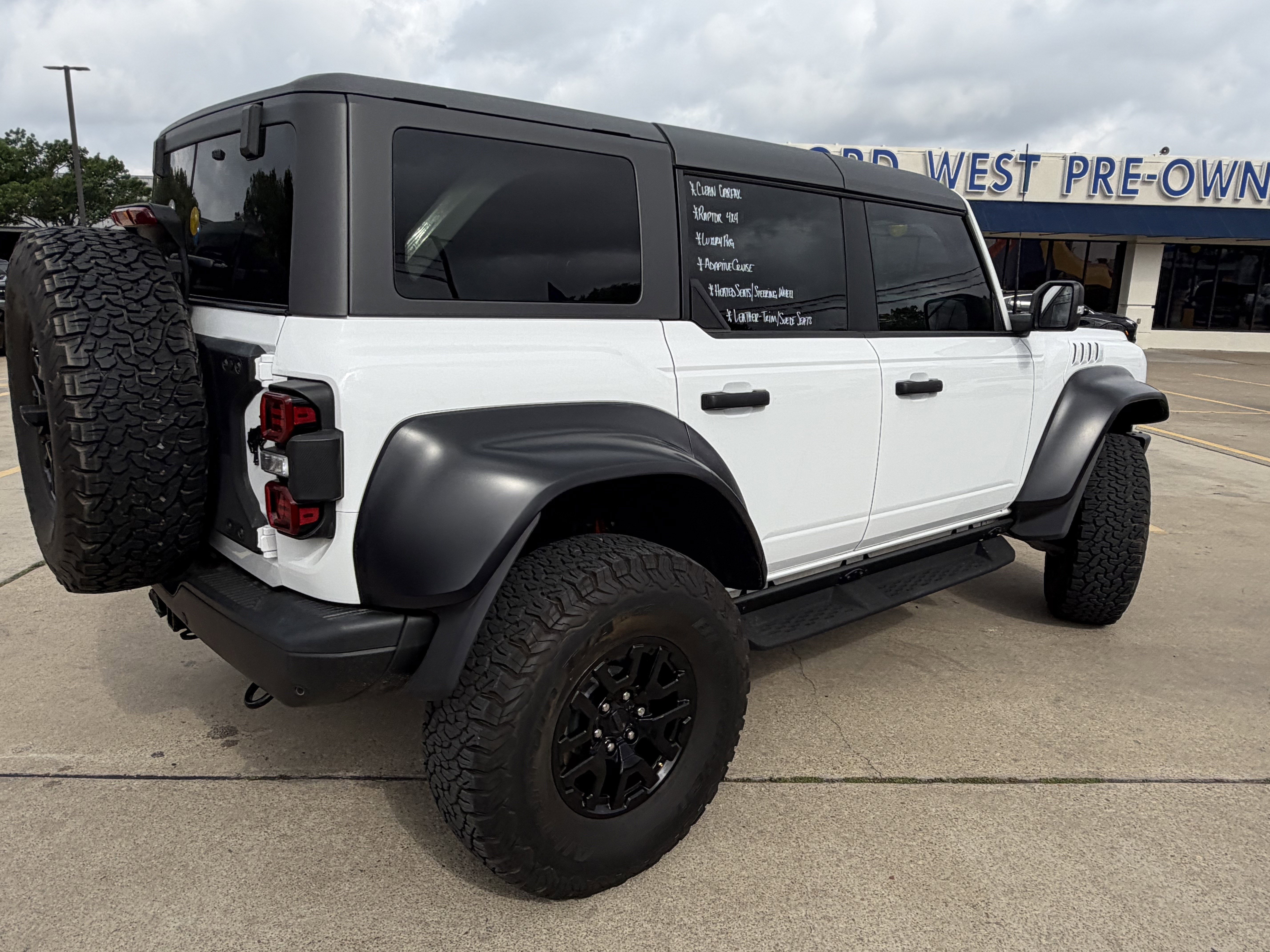 Used 2023 Ford Bronco Raptor AWD/4WD image 5