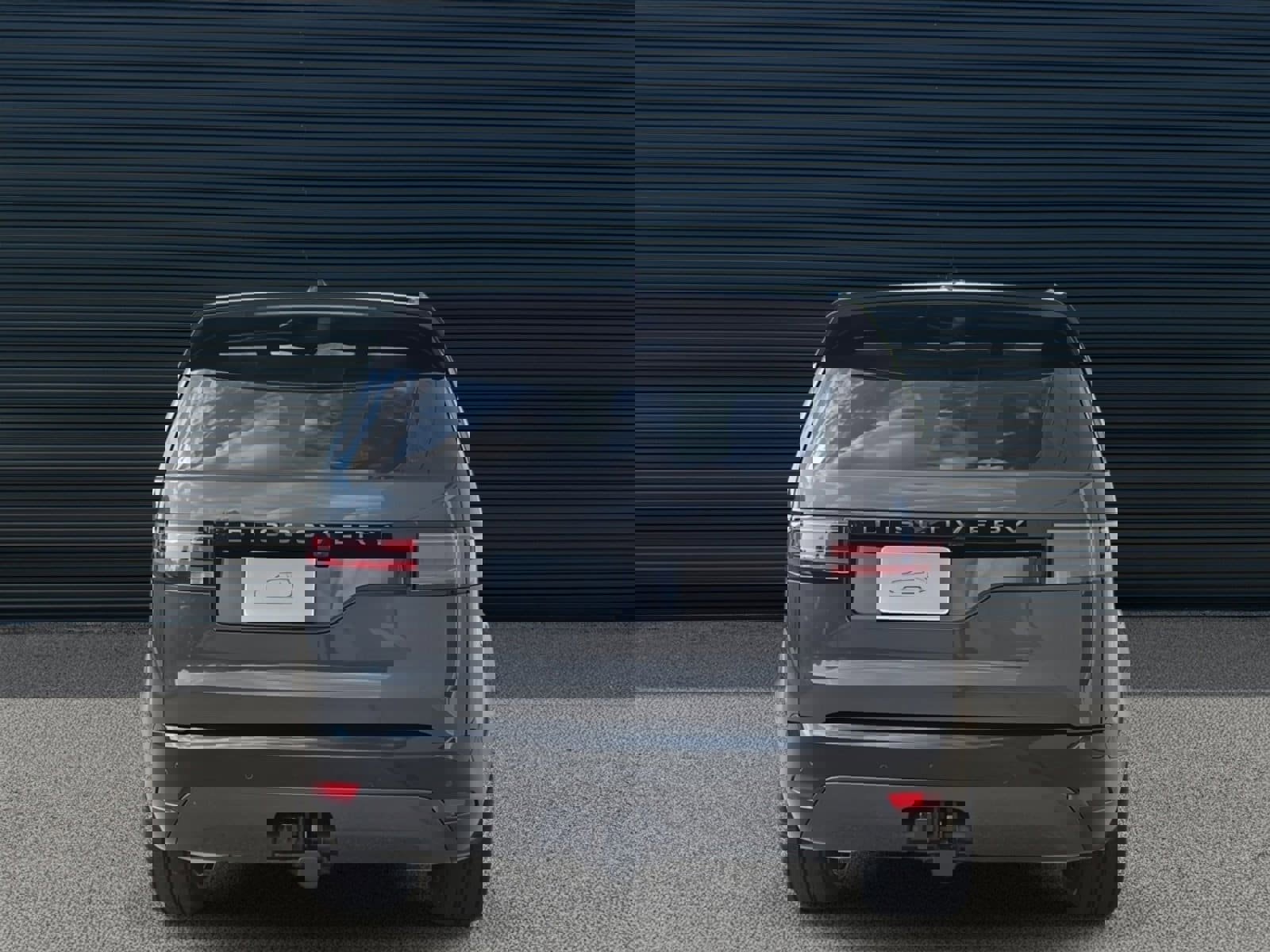 New 2025 Land Rover Discovery Dynamic SE image 4