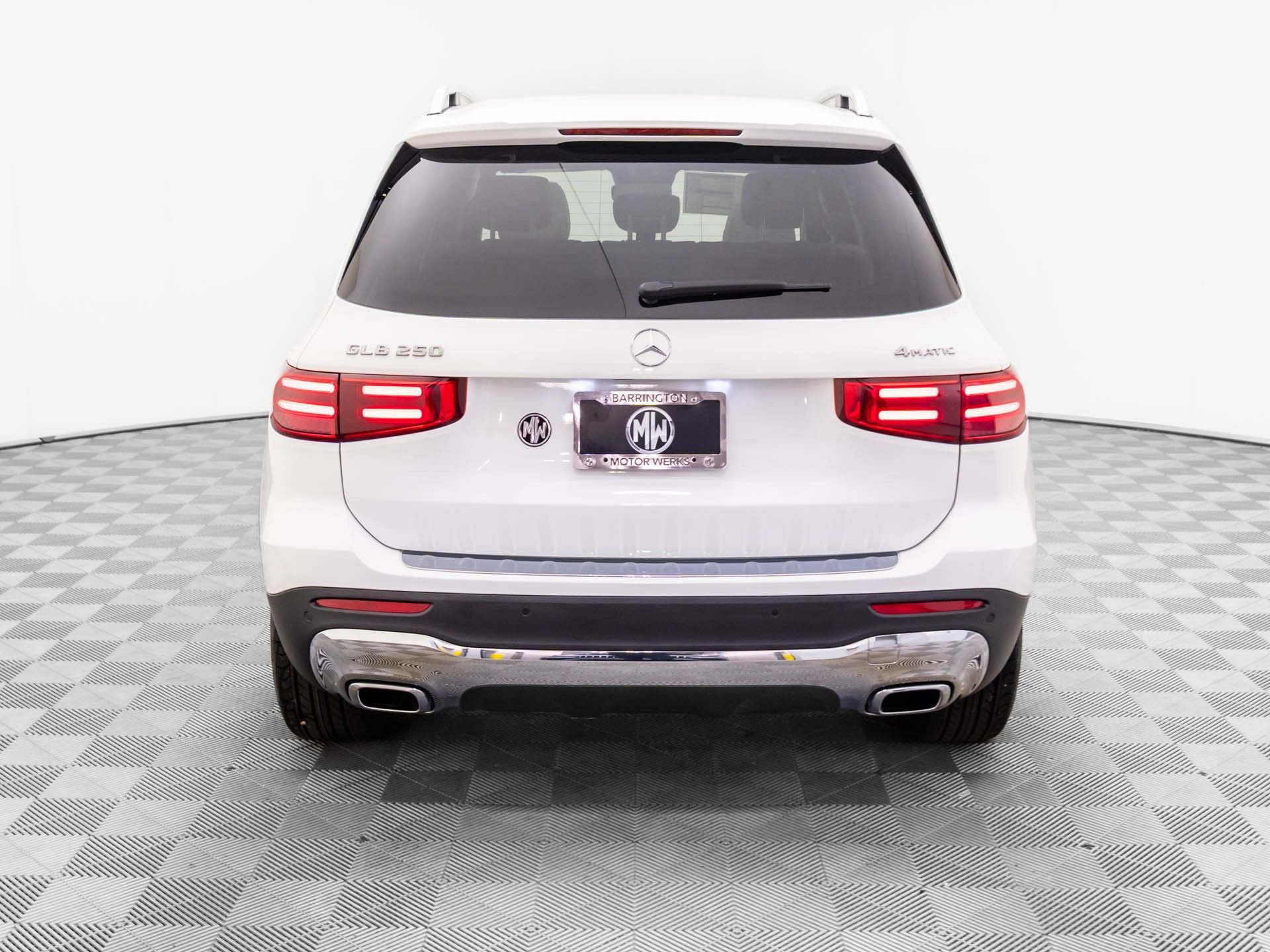 New 2026 Mercedes-Benz GLB 250 4MATIC image 4