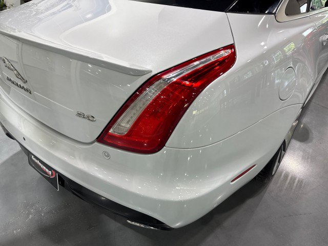 Used 2016 Jaguar XJ R-Sport RWD image 43