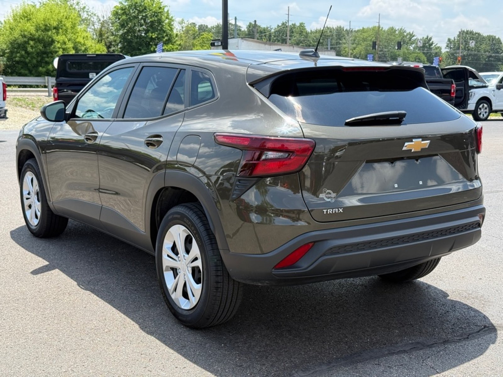 Used 2024 Chevrolet Trax LS FWD image 6