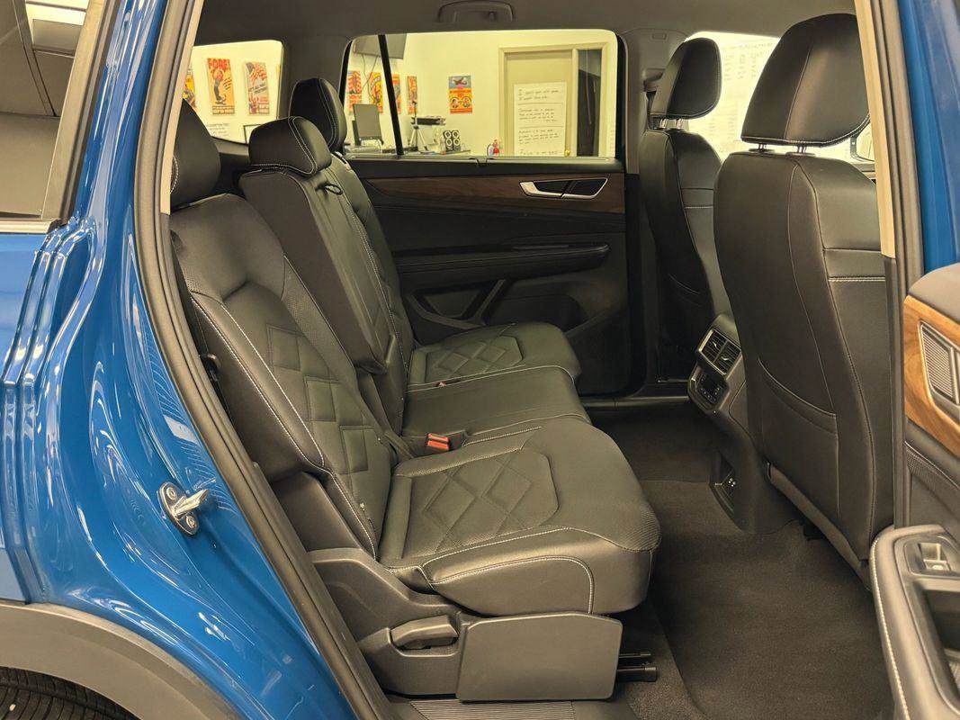 Used 2026 Volkswagen Atlas SE AWD/4WD image 19