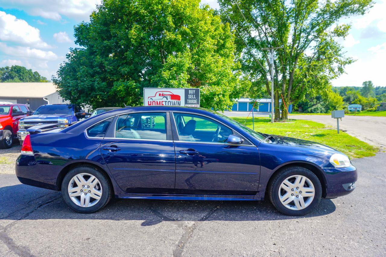 Used 2011 Chevrolet Impala LT w/ Luxury Edition Package FWD image 2