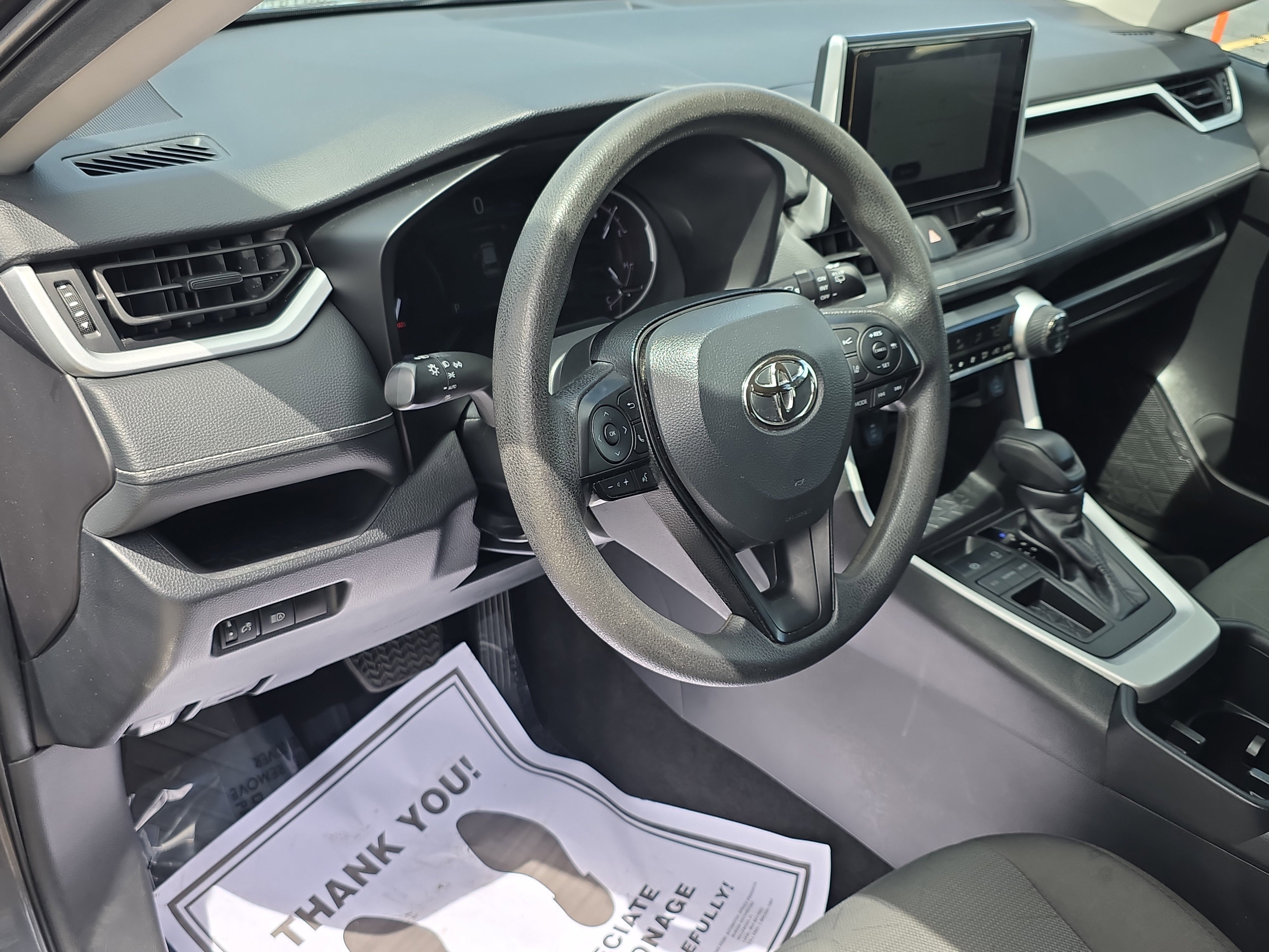 Used 2024 Toyota RAV4 XLE FWD image 24