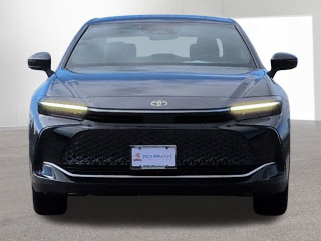 Used 2024 Toyota Crown Limited image 2